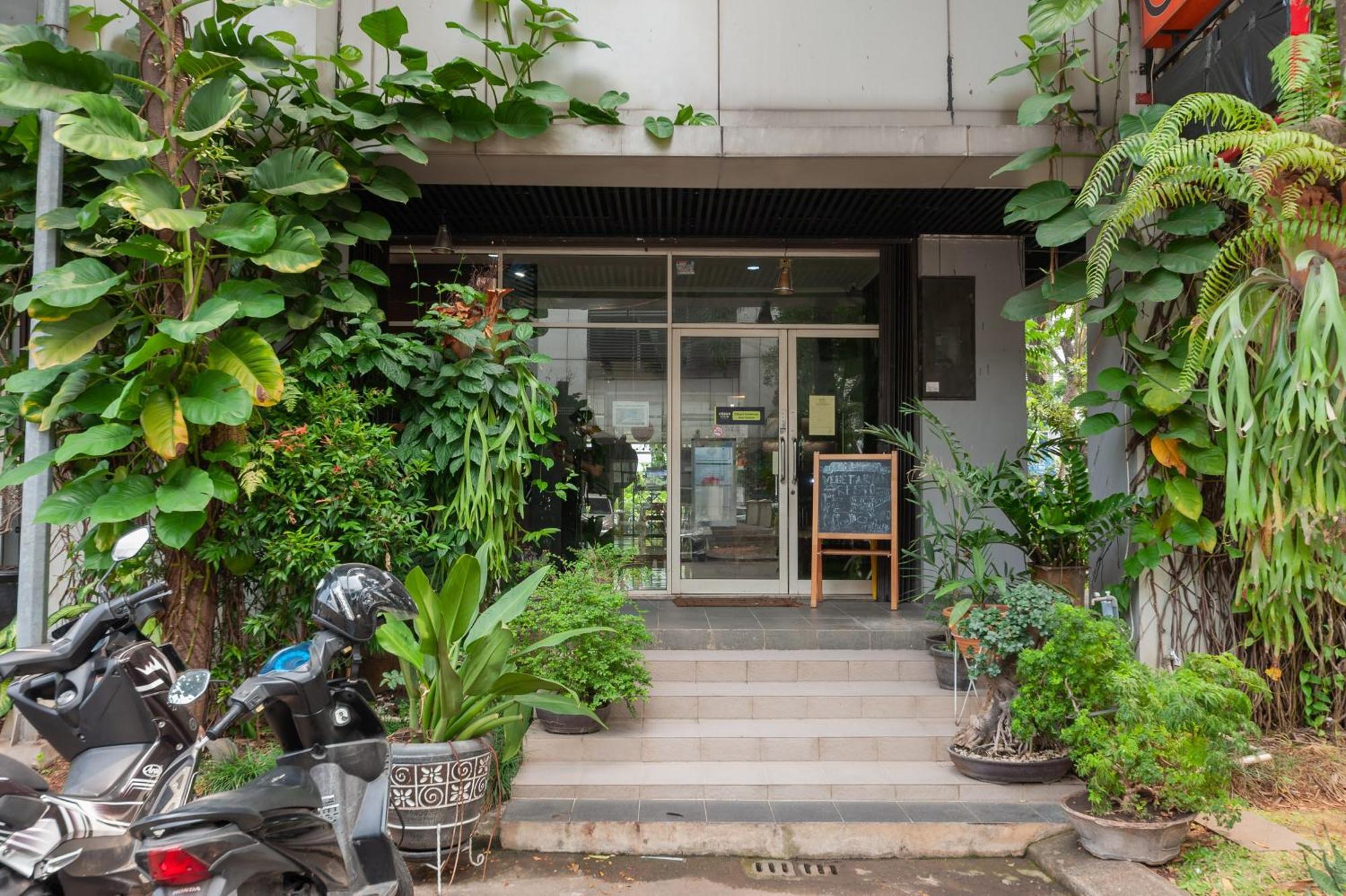 Urbanview Ellegan Alam Sutera Serpong By Reddoorz Tangerang