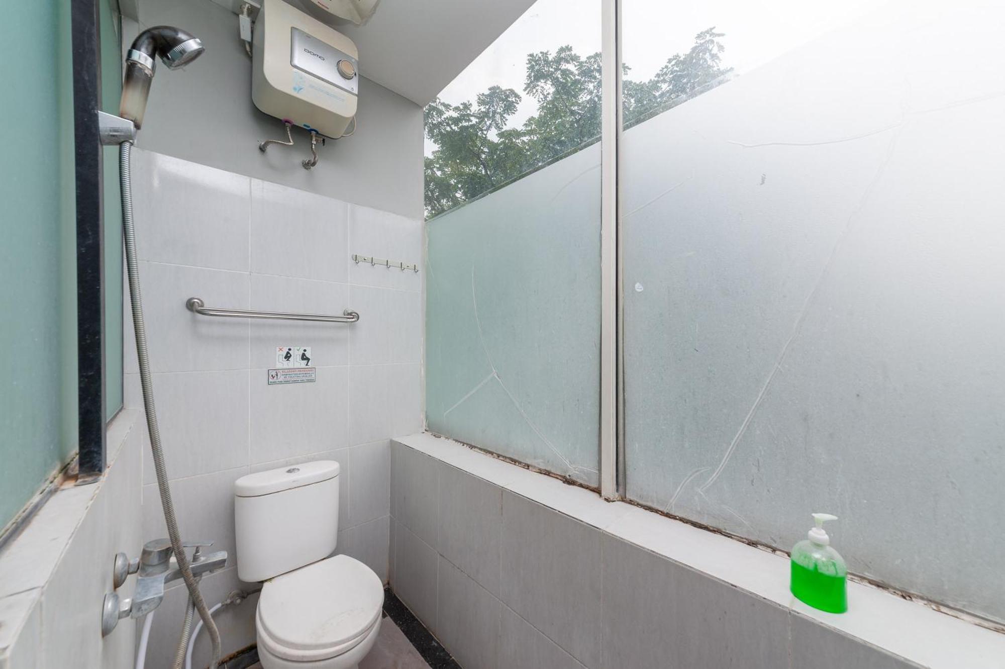 Hotel Urbanview Ellegan Alam Sutera Serpong By Reddoorz Tangerang
