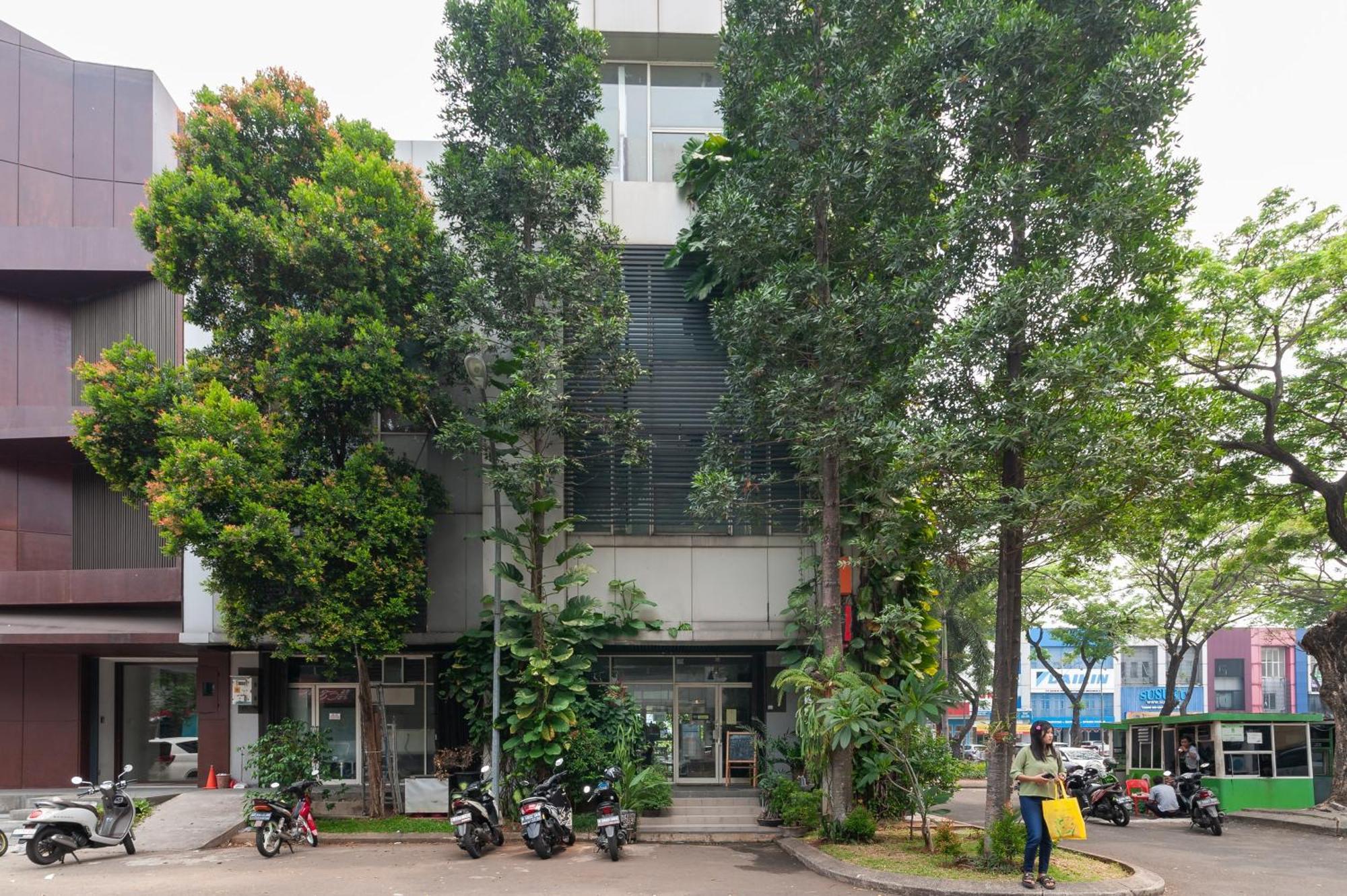 Hotel Urbanview Ellegan Alam Sutera Serpong By Reddoorz 3*